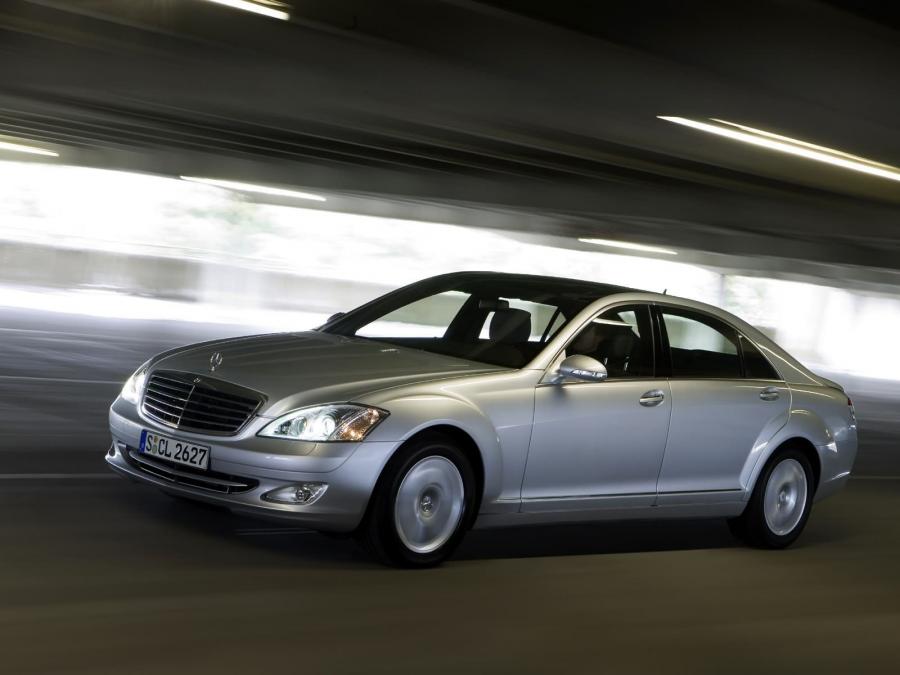  Mercedes-Benz S500 4Matic 2007 года  (фото 42 из 45)